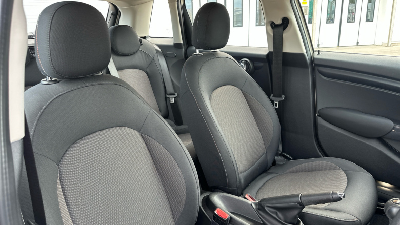 MINI Hatchback 1.5 One Classic II 5dr Petrol Hatchback